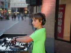 DJ Bastiq op Belcour